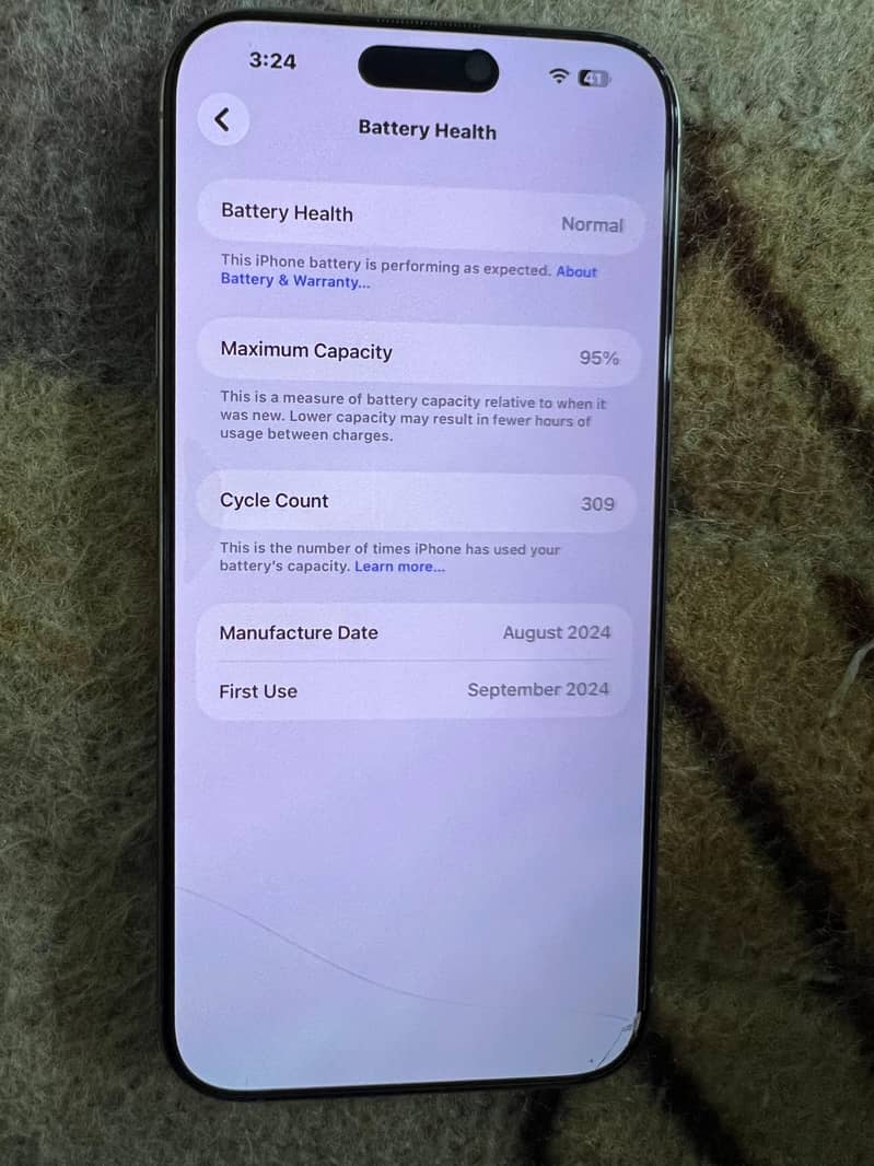 iPhone 16 pro max 4
