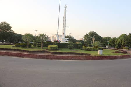 10 Marla Plot for Sale in F3 Block IEP Engineers Town Lahore | Prime Location | Demand 1.30 Crore