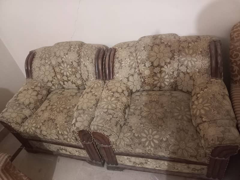 Used Sofa Set for Urgent Sale 3
