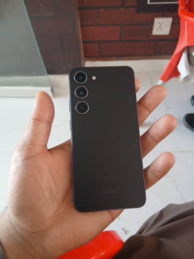 Samsung s23 non pta with original box and cable