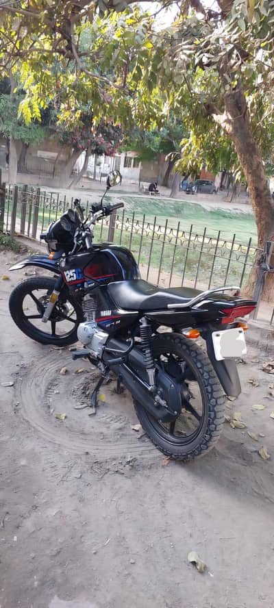 Yamaha YBR 125G 2024