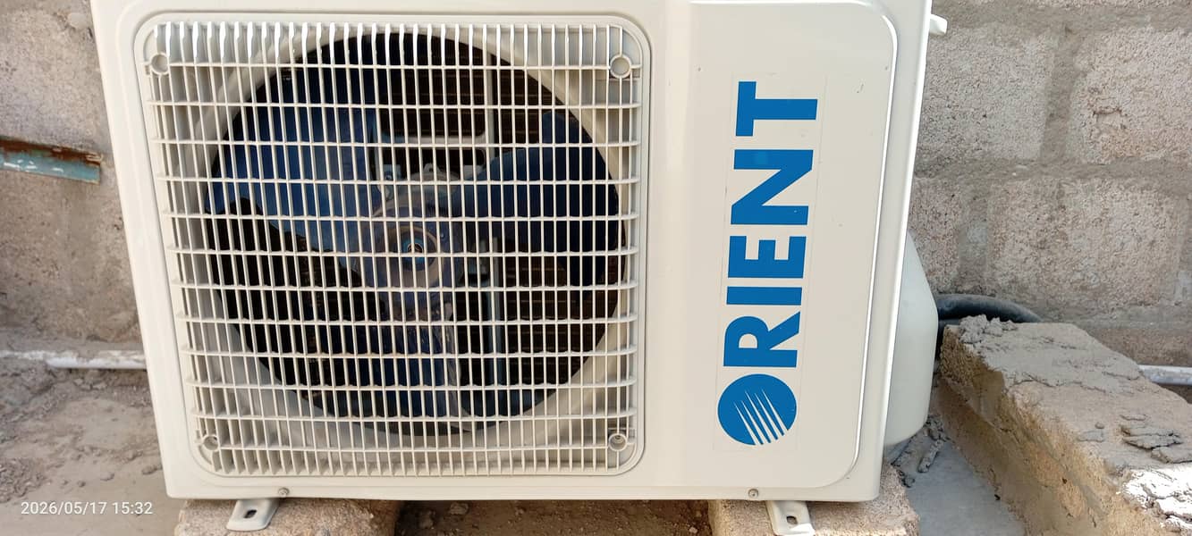 Orient split AC 2