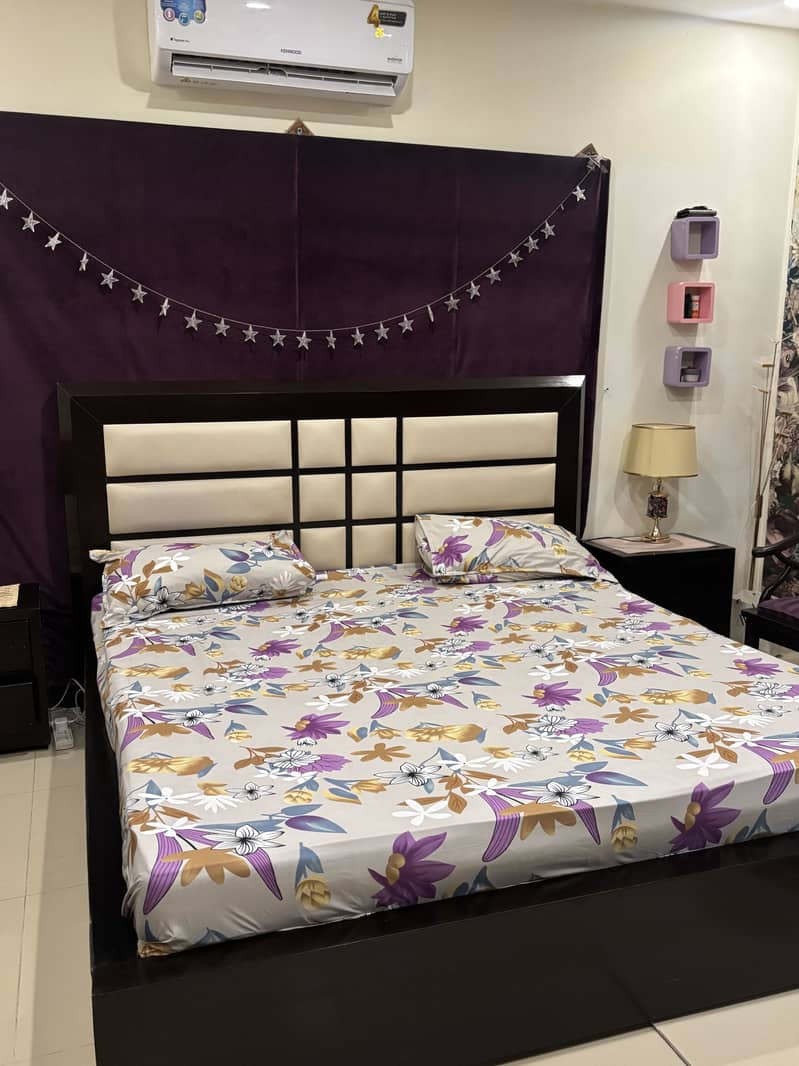 Bed set with two sofas 1