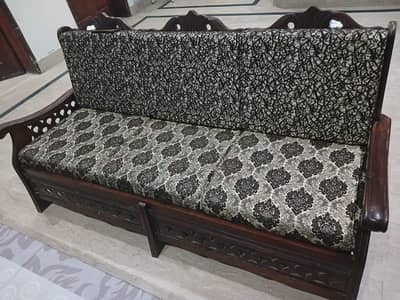 5 Seater Wood Sofa Set in good condition