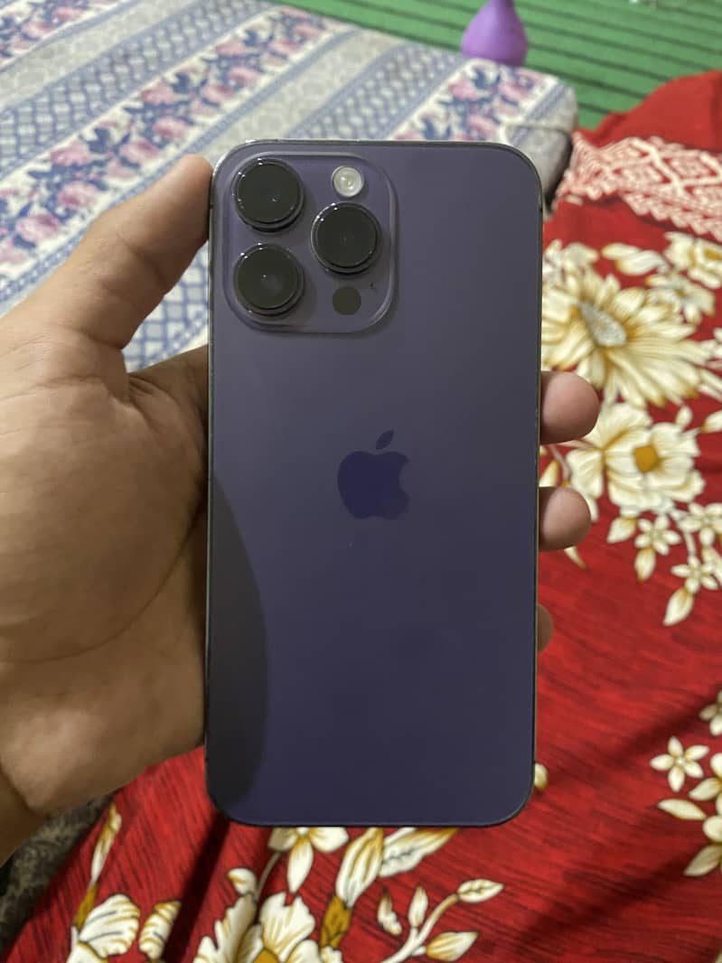 14 pro max 1