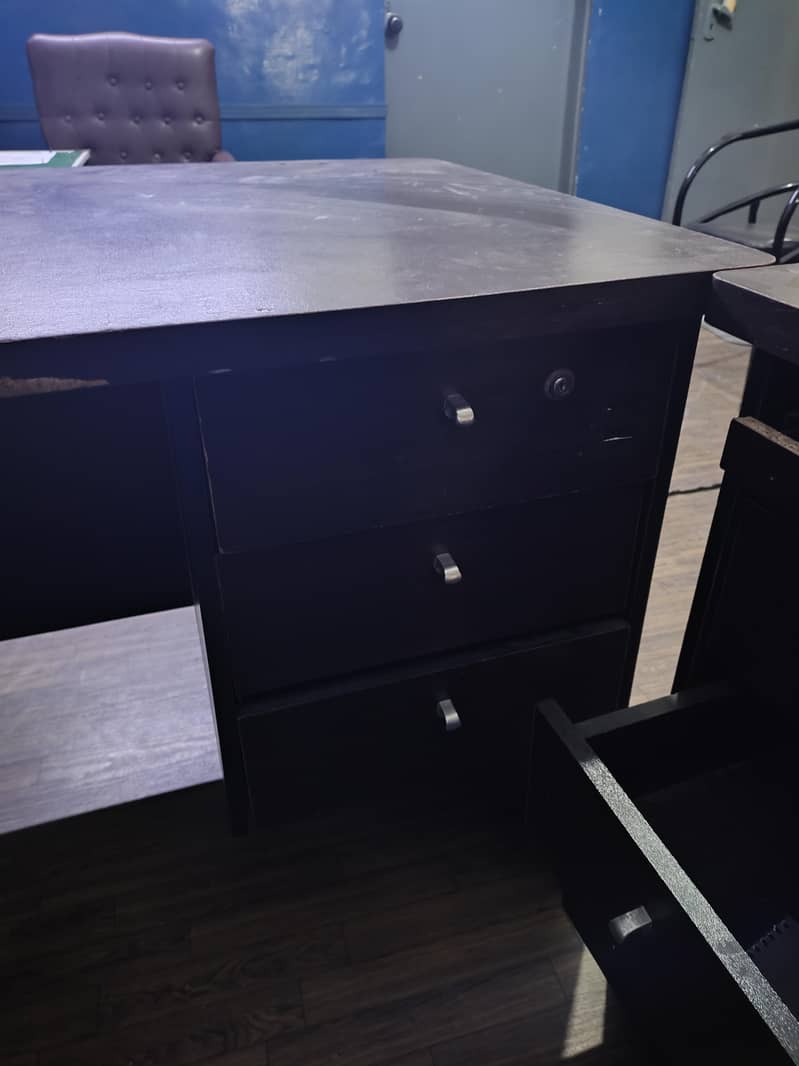 executive table with side computer table 2
