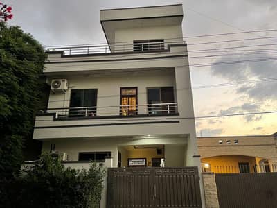 beautiful house for sale in Sona Garden block E