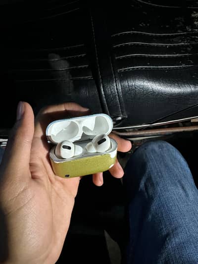 Airpods pro 1 with magsafe charging case
