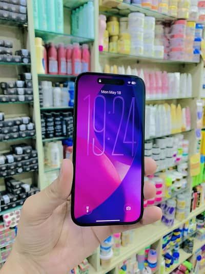 Iphone 16 FU 8 Cycle Count fresh phone