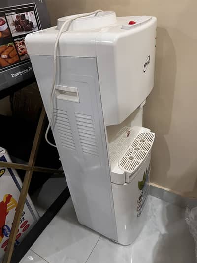 Homage Water Dispenser with Warranty Card