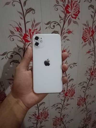 I phone 11 white