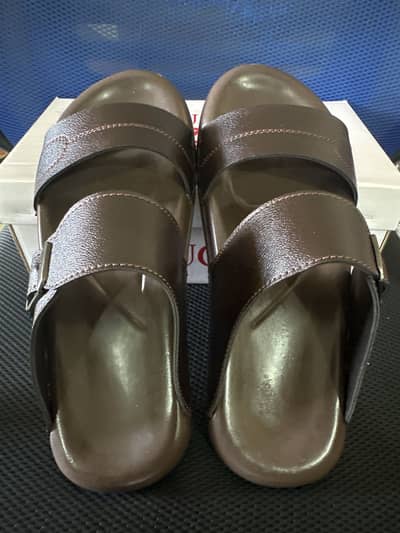 مردانہ سوفٹی سینڈل Size 8 (41)