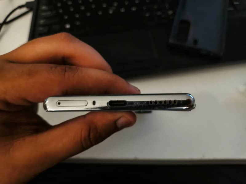 Techno Camon 40 pro 4