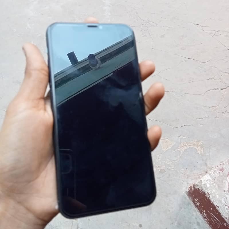 iPhone 11 pro max 4