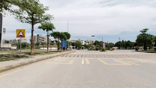 Usman D Block 1 Kanal Residential Corner Plot No 280 With Extra land Available For Sale Near To Usman D Masjid