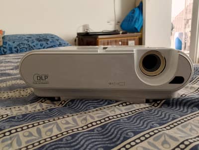 Mitsubishi  Projector with remote control (Import from Saudi Arabia)