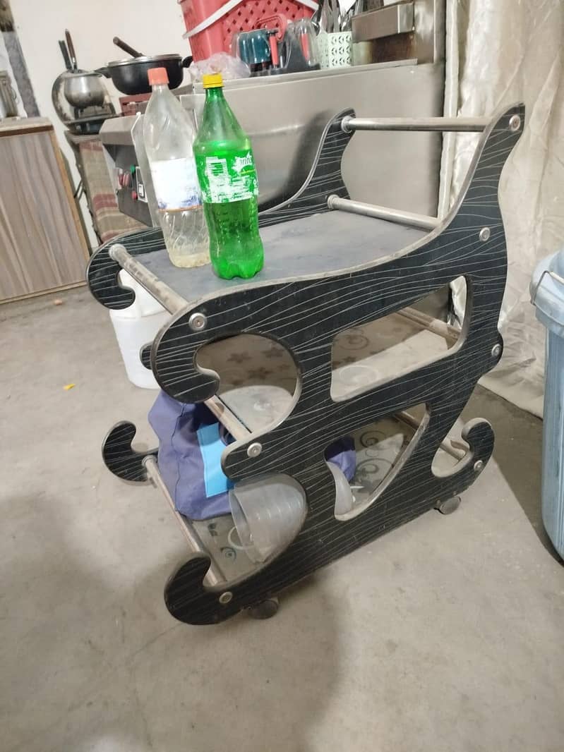 troli table 0