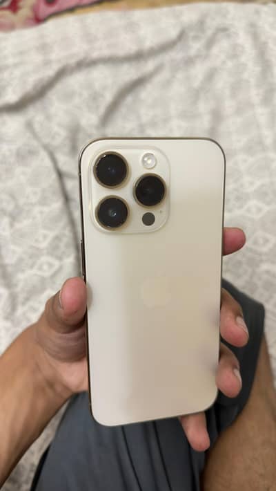 Iphone 14 pro jv, Golden colour, Battery Health 100, 128 gb.