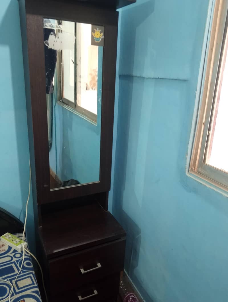 dressing table 0