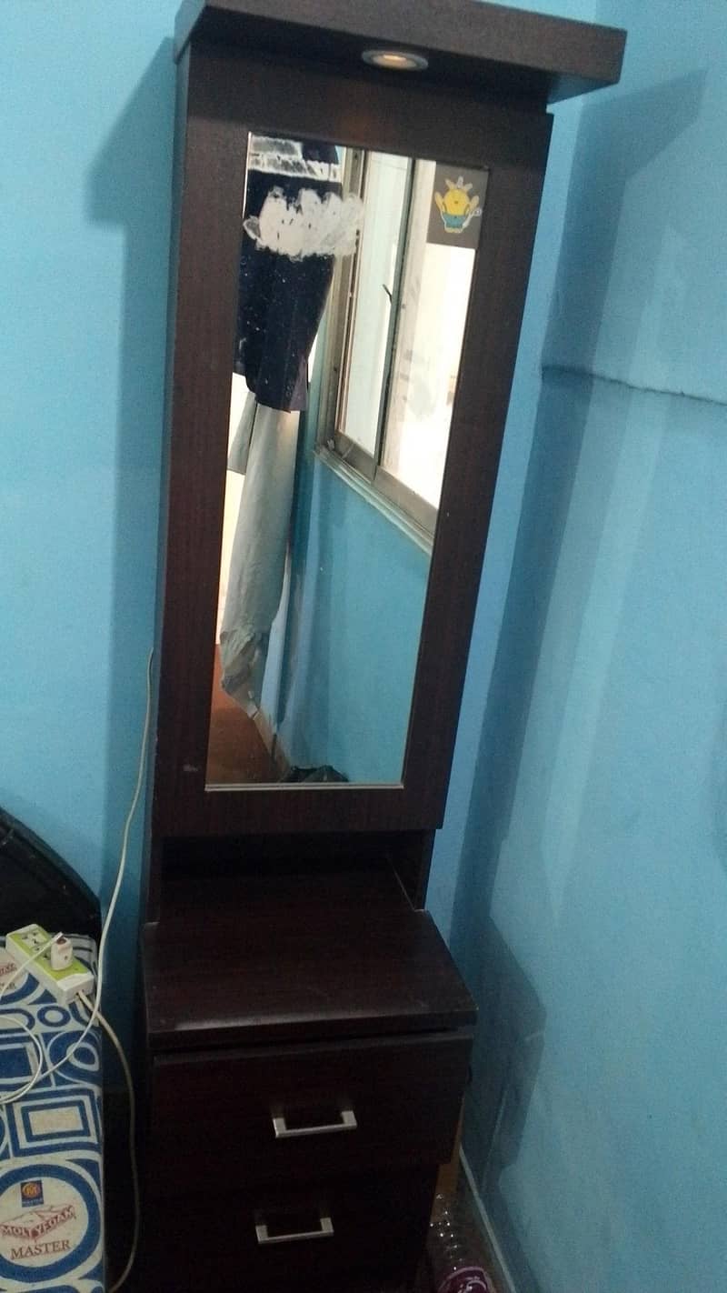 dressing table 1