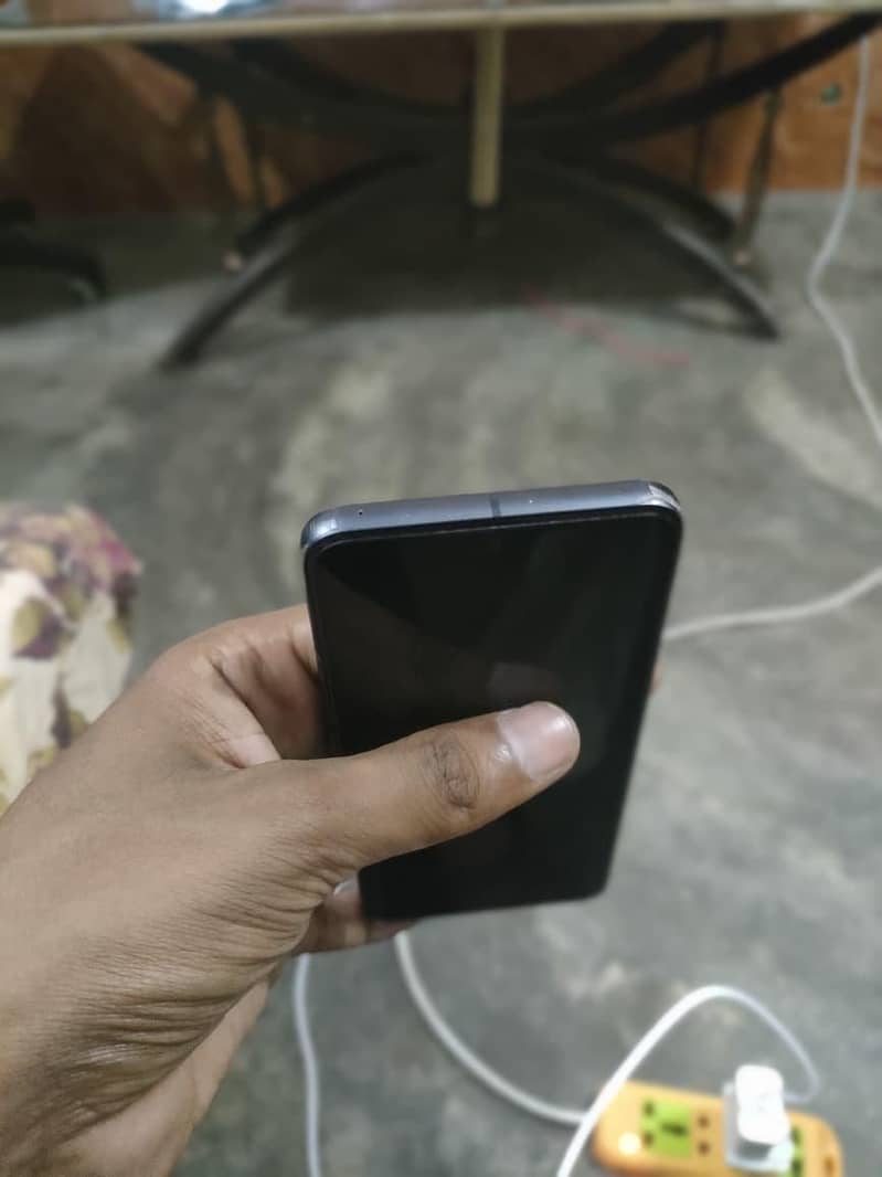 Pixel 8 4