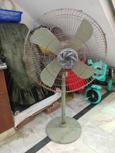 PADESTAL FAN FOR SALE