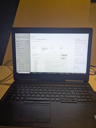 Dell Core i7 6 Generation 8 Gb Ram 238 Gb SSD