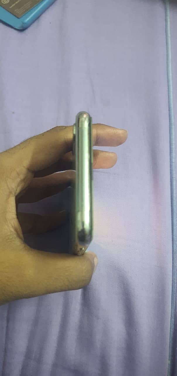 iPhone X 5