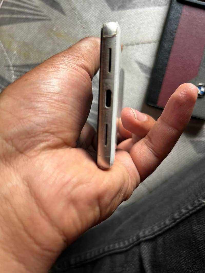 Google pixel 7 4