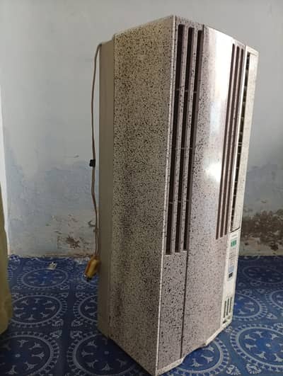 CORONA Window AC 1 TON