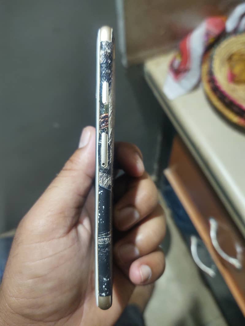 Apple iPhone 7 4
