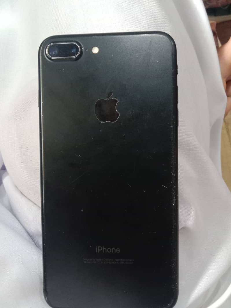 Apple iPhone 7 Plus 0