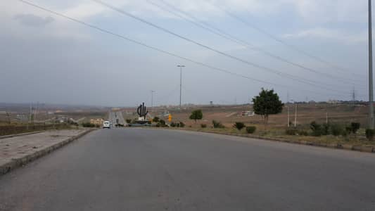 Prime Location Sector F 10 Marla Plot For Sale