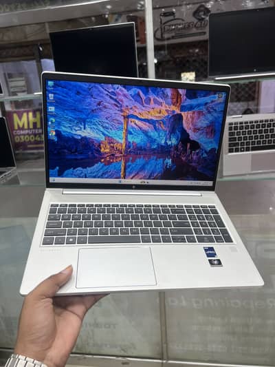 Hp EliteBook G9 i5-12th Generation 16GB RAM 256GB NVMe 15.6 FHD