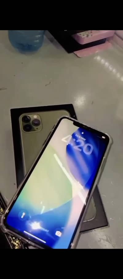 iphone 11 pro max factory unlocked