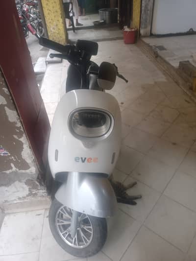 Electric scooty excellent condition no repairing required ready