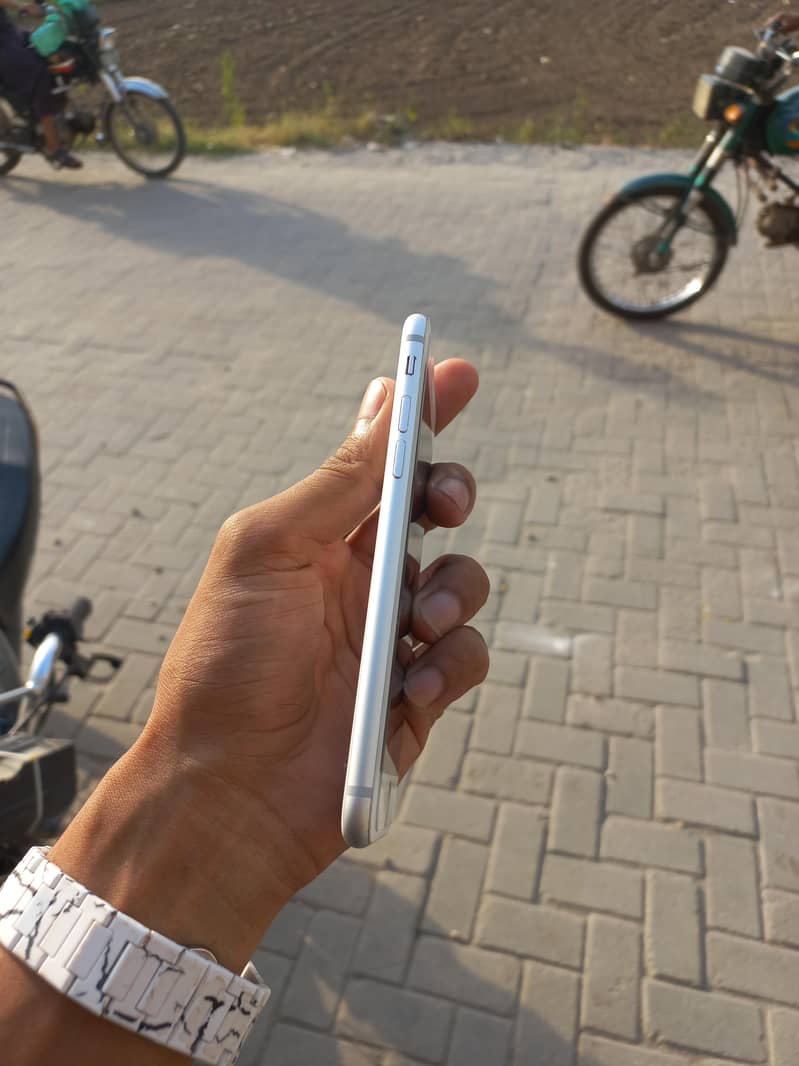 Apple IPhone 8 3
