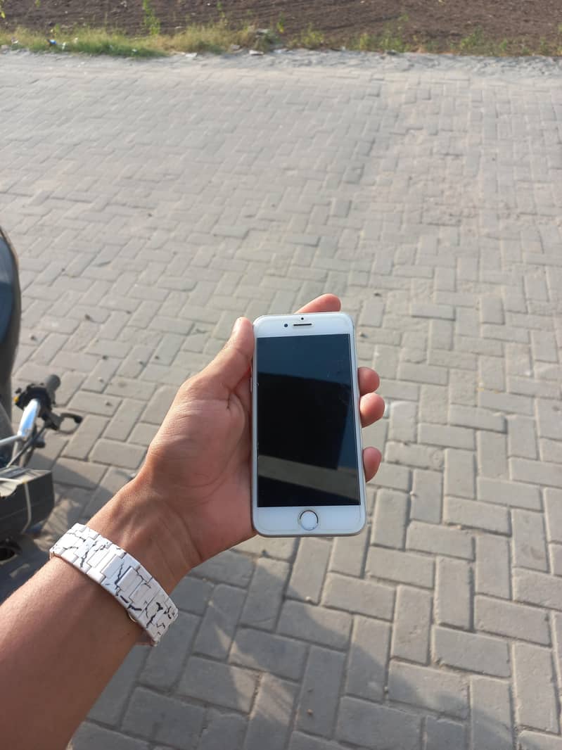 Apple IPhone 8 5