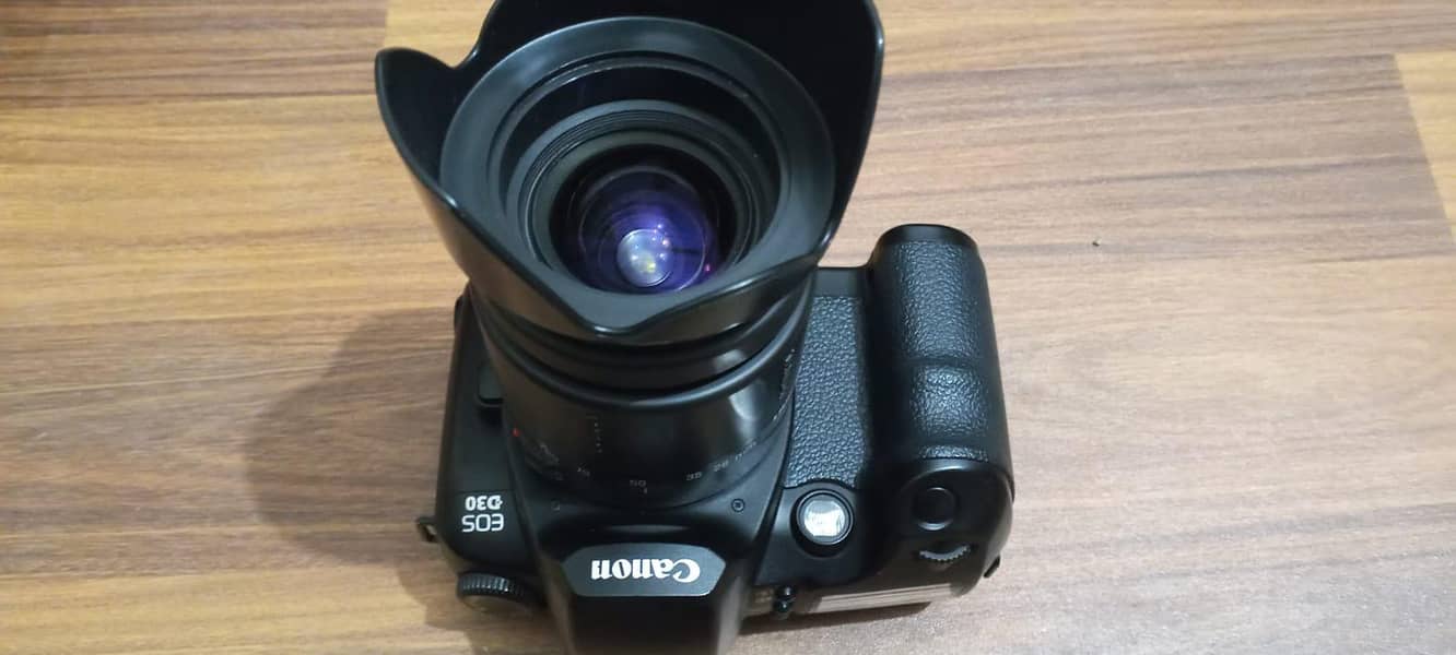 Canon EOS D30 2