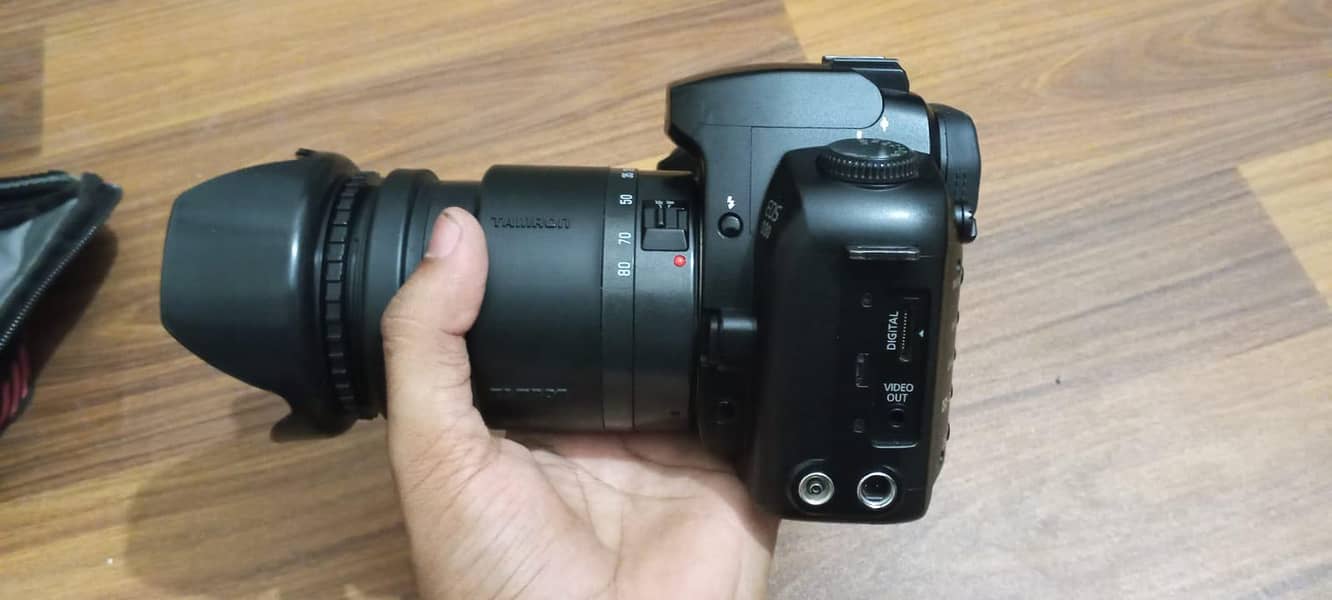 Canon EOS D30 4
