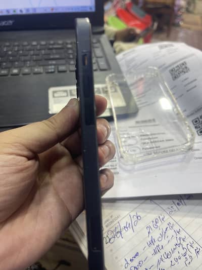 I phone 12 Factory unlocked 128 GB One hand Use