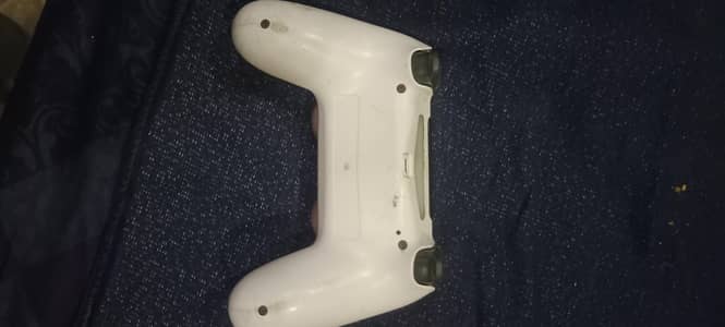 PS4 controller condition 10/9