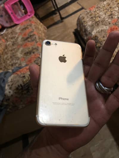 iPhone 7 Gold colour