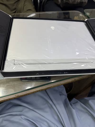 Allienware X16
