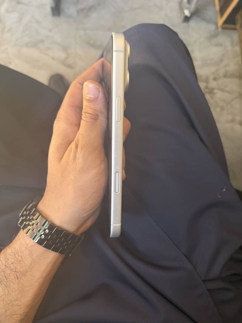 IPHONE 17 Pro max 1