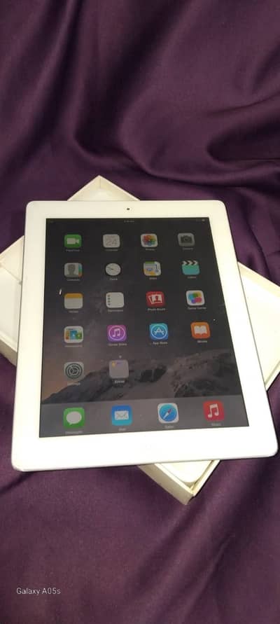 iPad Air 2 good condition with box