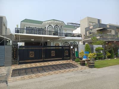 5 Beds 10 Marla Double Unit House for Rent in Ex Air Avenue DHA Phase 8 Lahore.