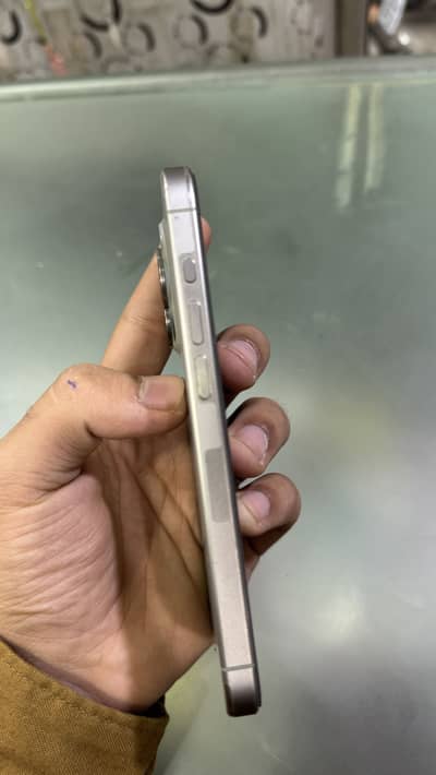 iPhone 15 pro waterpack