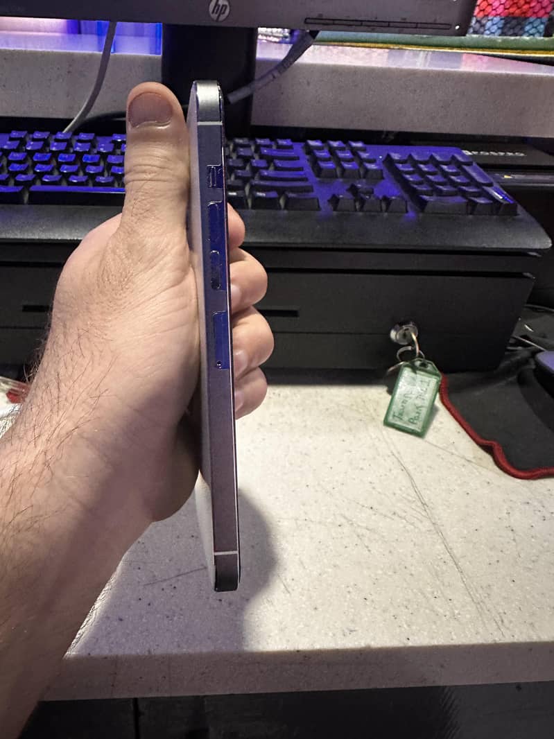 iphone 13 pro max 4