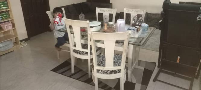 6 seater dining table